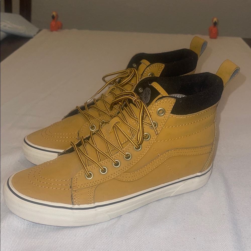Vans Sk8-Hi MTE Shoes SZ M-8.5 W-10 Wheat Yellow High Top Skateboard Winter Boot